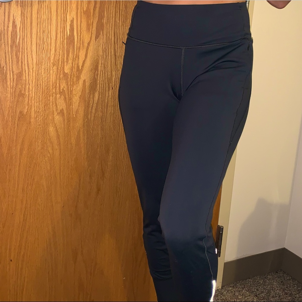 grey lululemon leggings with pockets/ankle zippers
